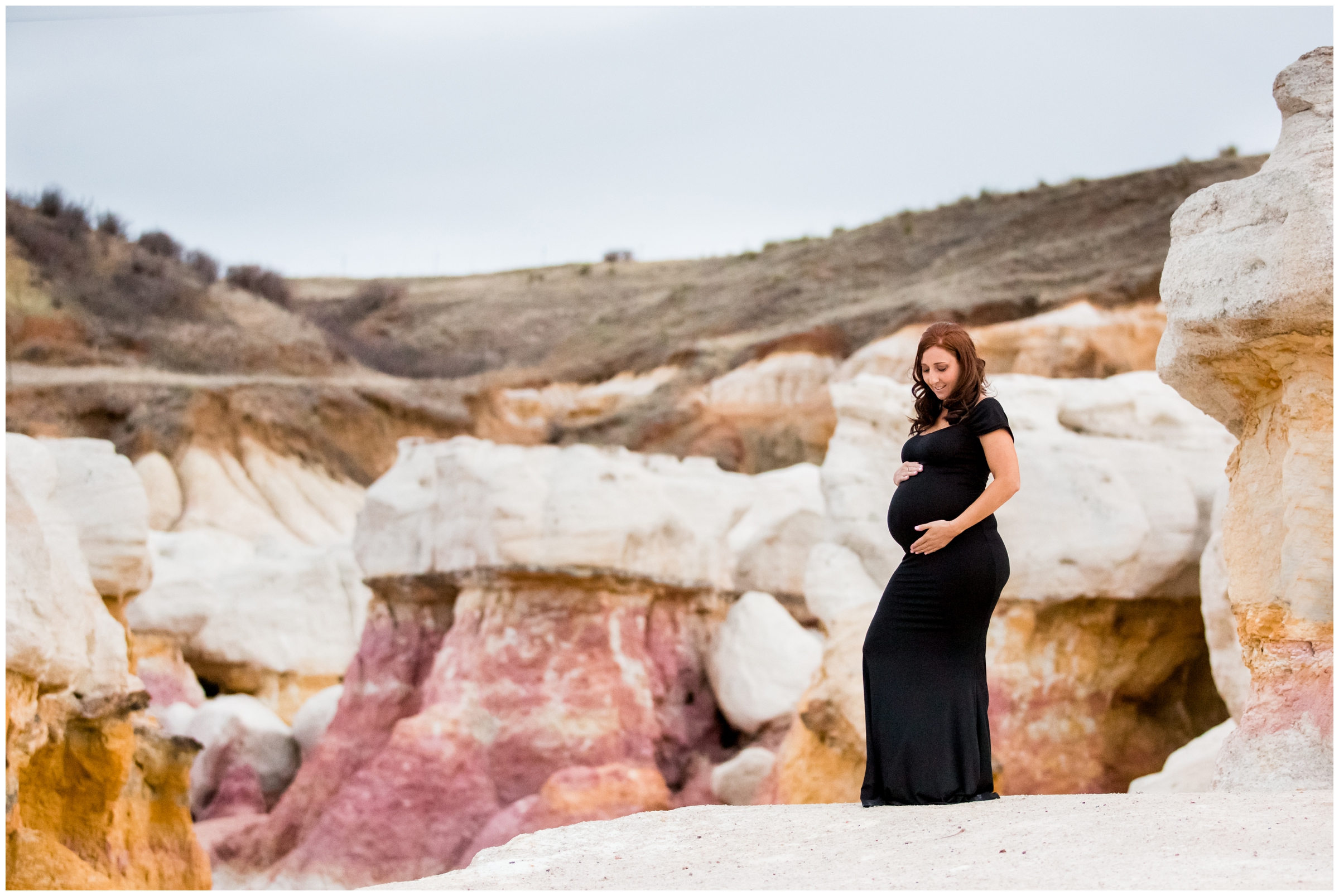 Paint Mines Colorado photos of pregnant mother by CO maternity photographer Plum Pretty Photography