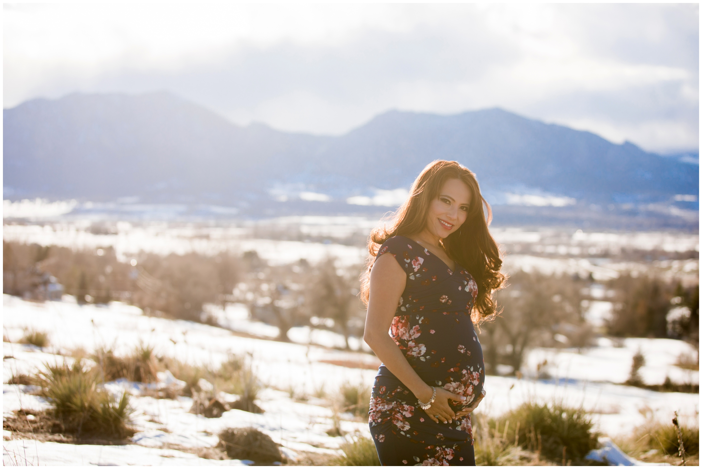 winter maternity photography inspiration at Davidson mesa in Louisville Colorado 