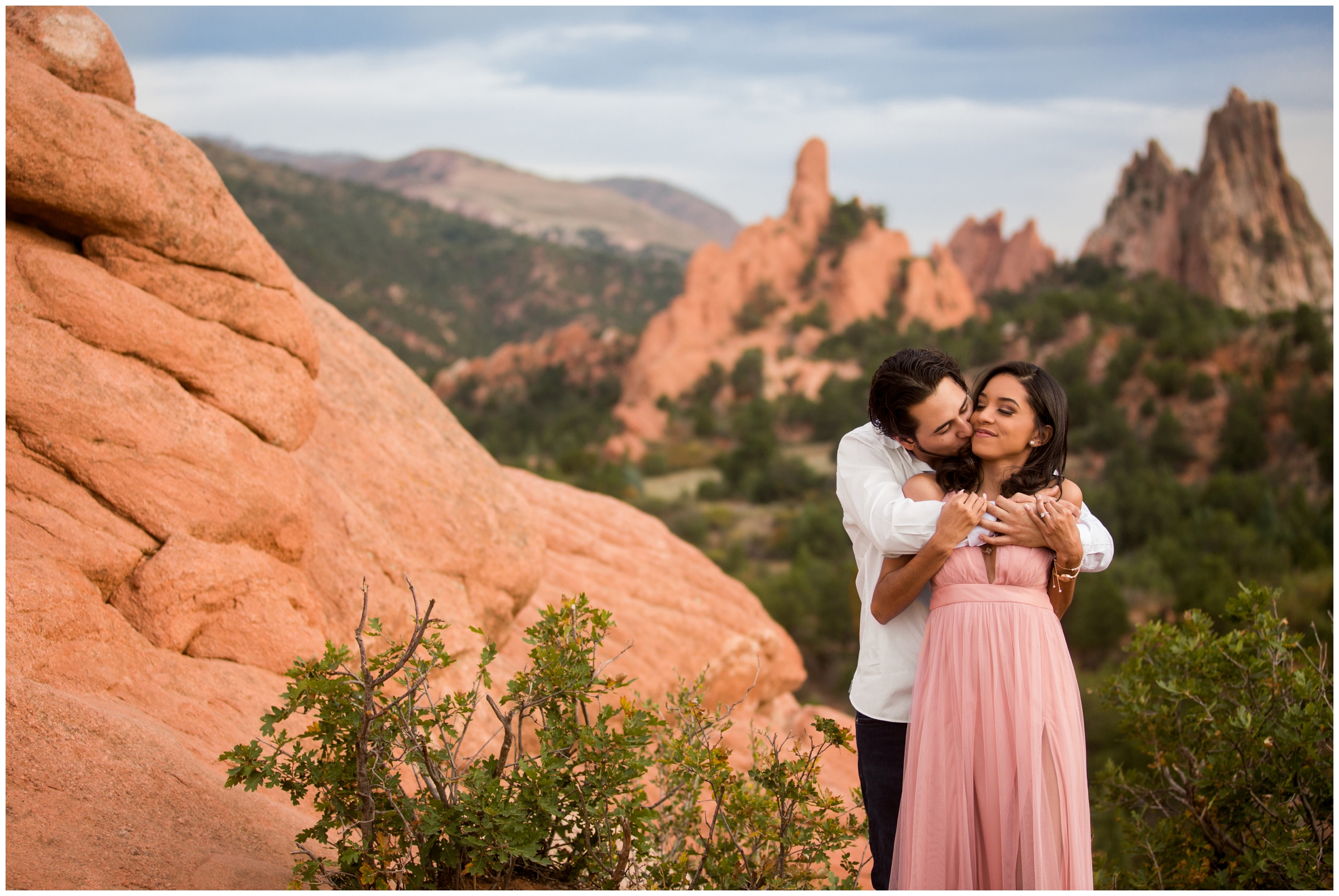 High Point Overlook Garden of the Gods engagement photos by Colorado Springs portrait photographer Plum Pretty Photography