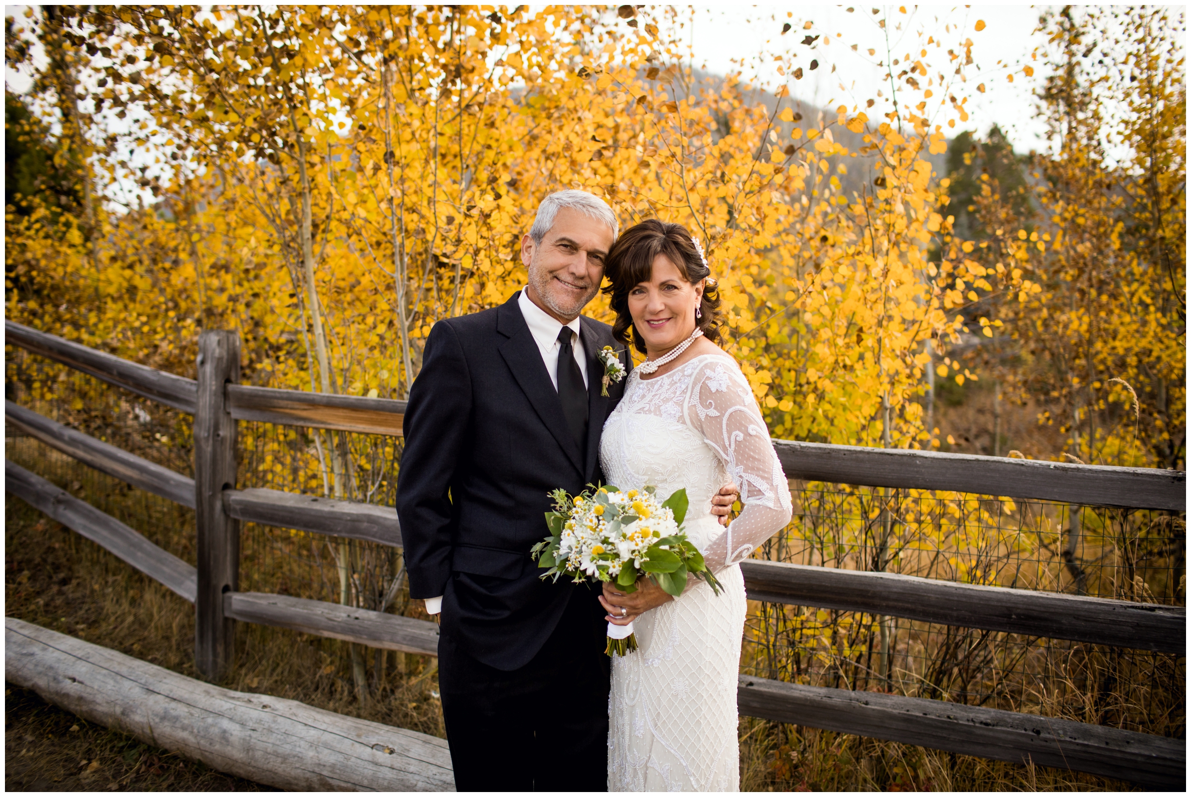 Grand Lake fall elopement wedding pictures by Plum Pretty Photo