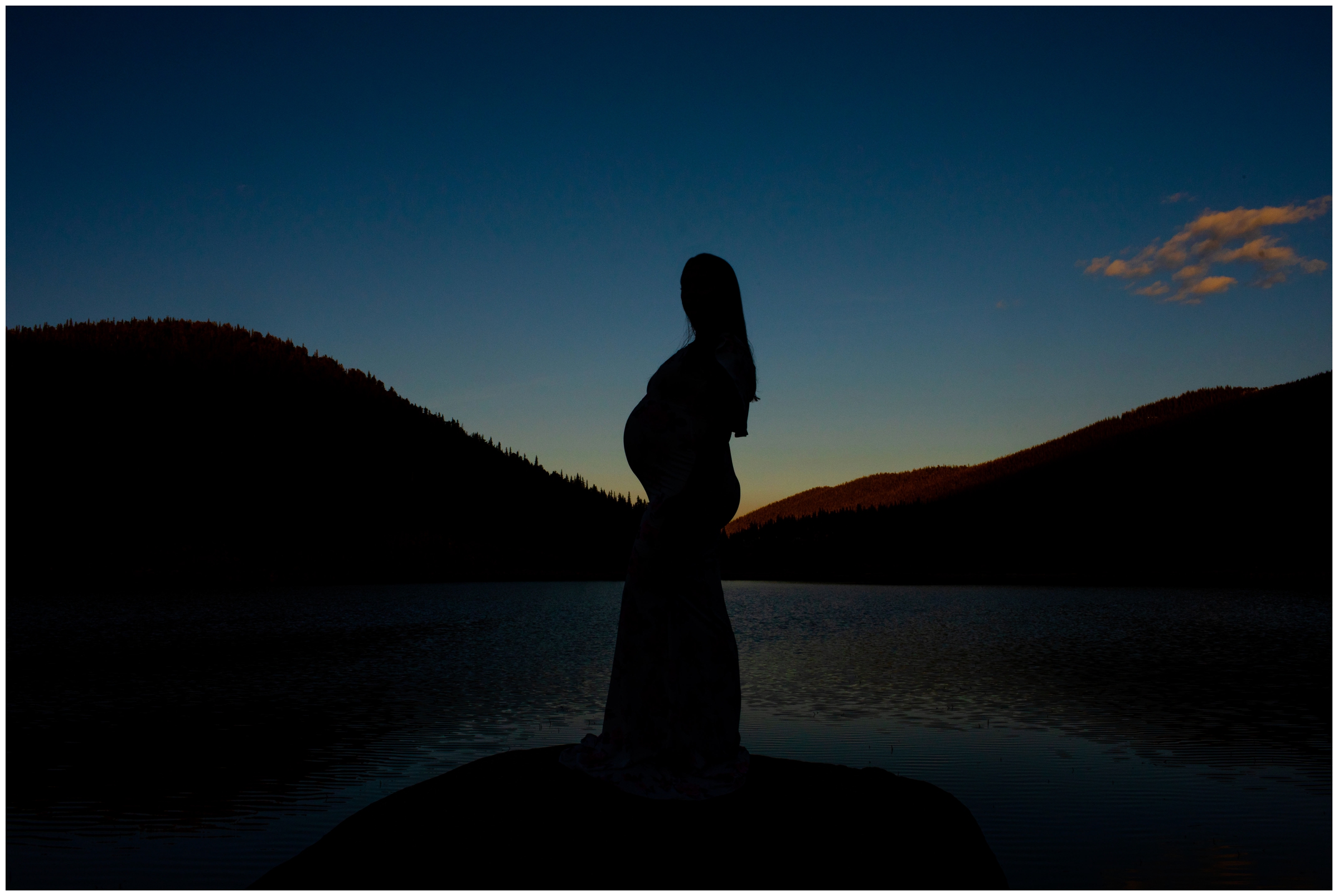 Amazing and unique silhouette maternity pictures in Colorado