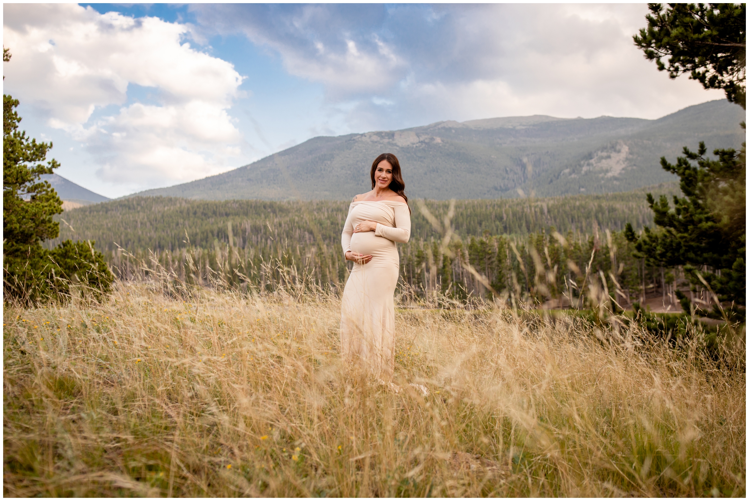 Summer Estes Park maternity portraits at Sprague Lake by Colorado photographer Plum Pretty Photography