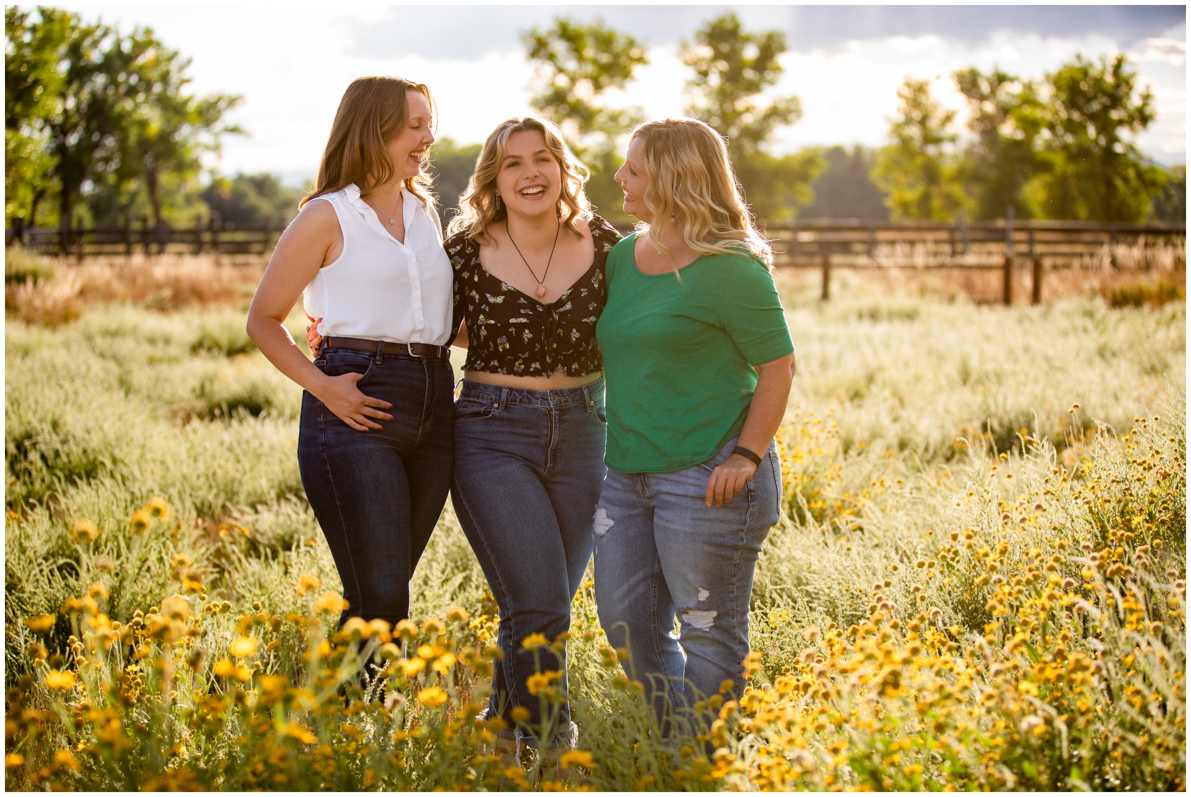 Longmont extended family photos at Sandstone Ranch by Colorado portrait photographer Plum Pretty Photography