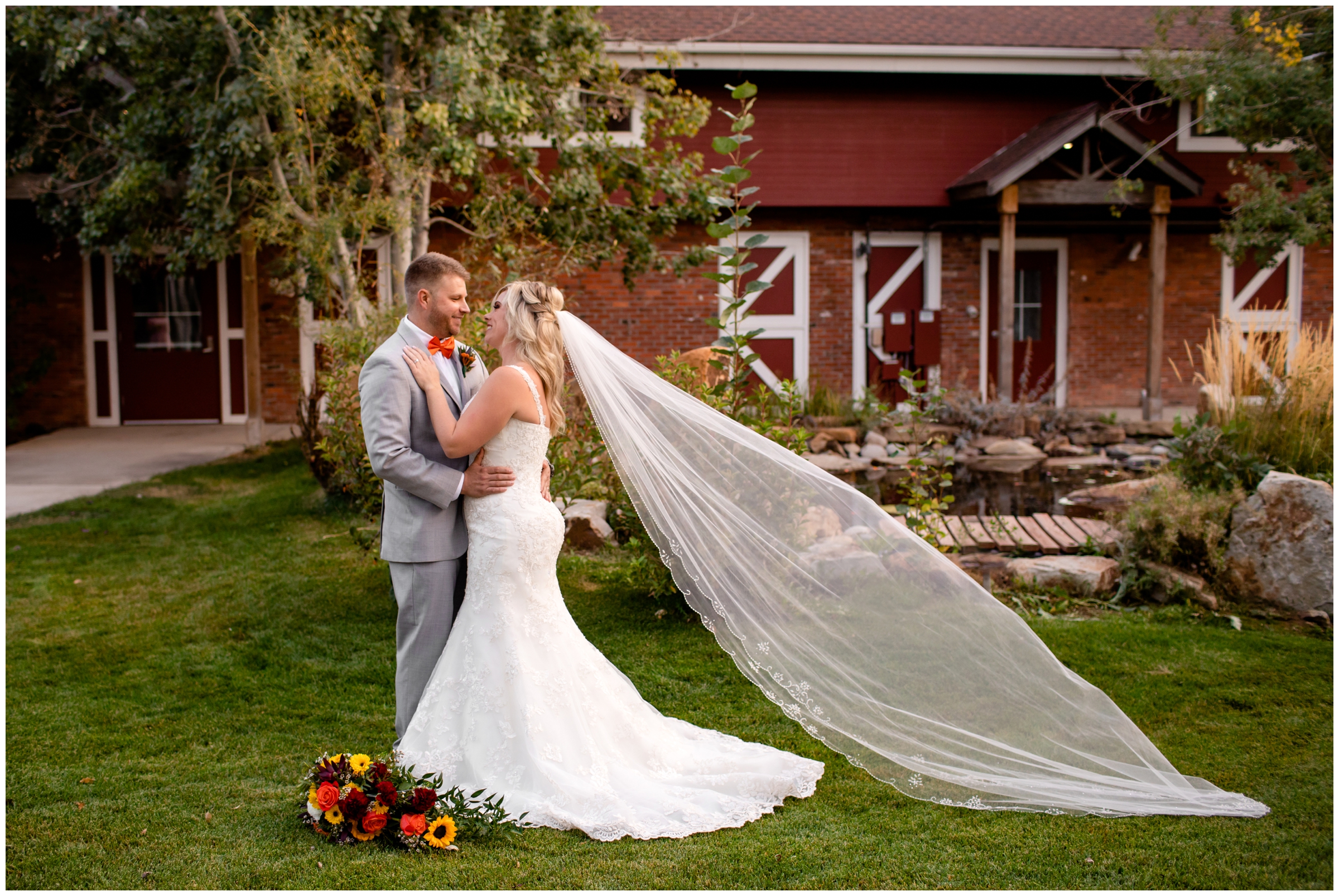 rustic barn wedding pictures at Brookside Gardens in Northern Colorado 