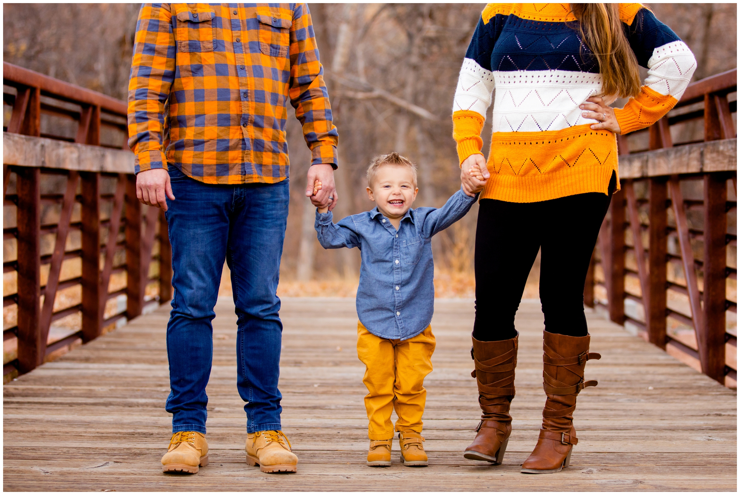 Colorado fall family mini session at the Lavern Johnson Park by Lyons portrait photographer Plum Pretty Photography