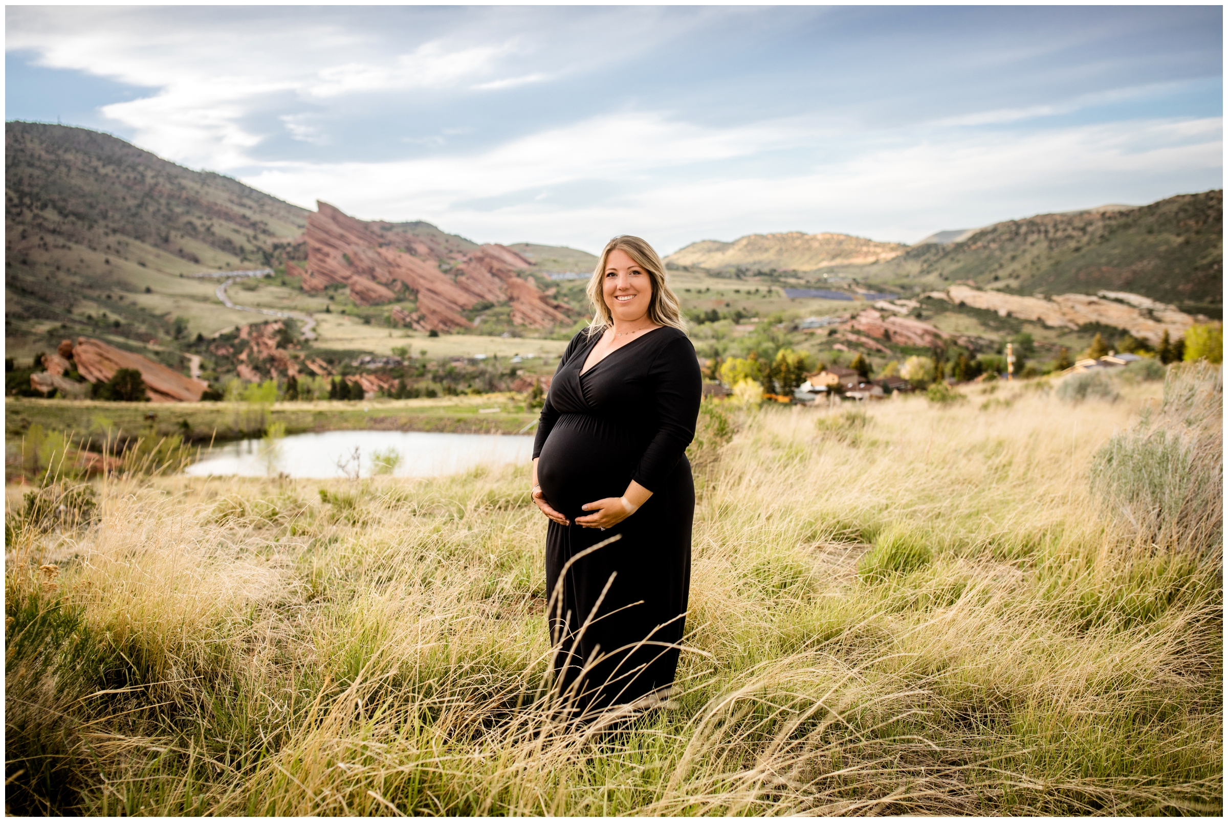 maternity photo shoot with red rocks in background at Mount Falcon east in Colorado 