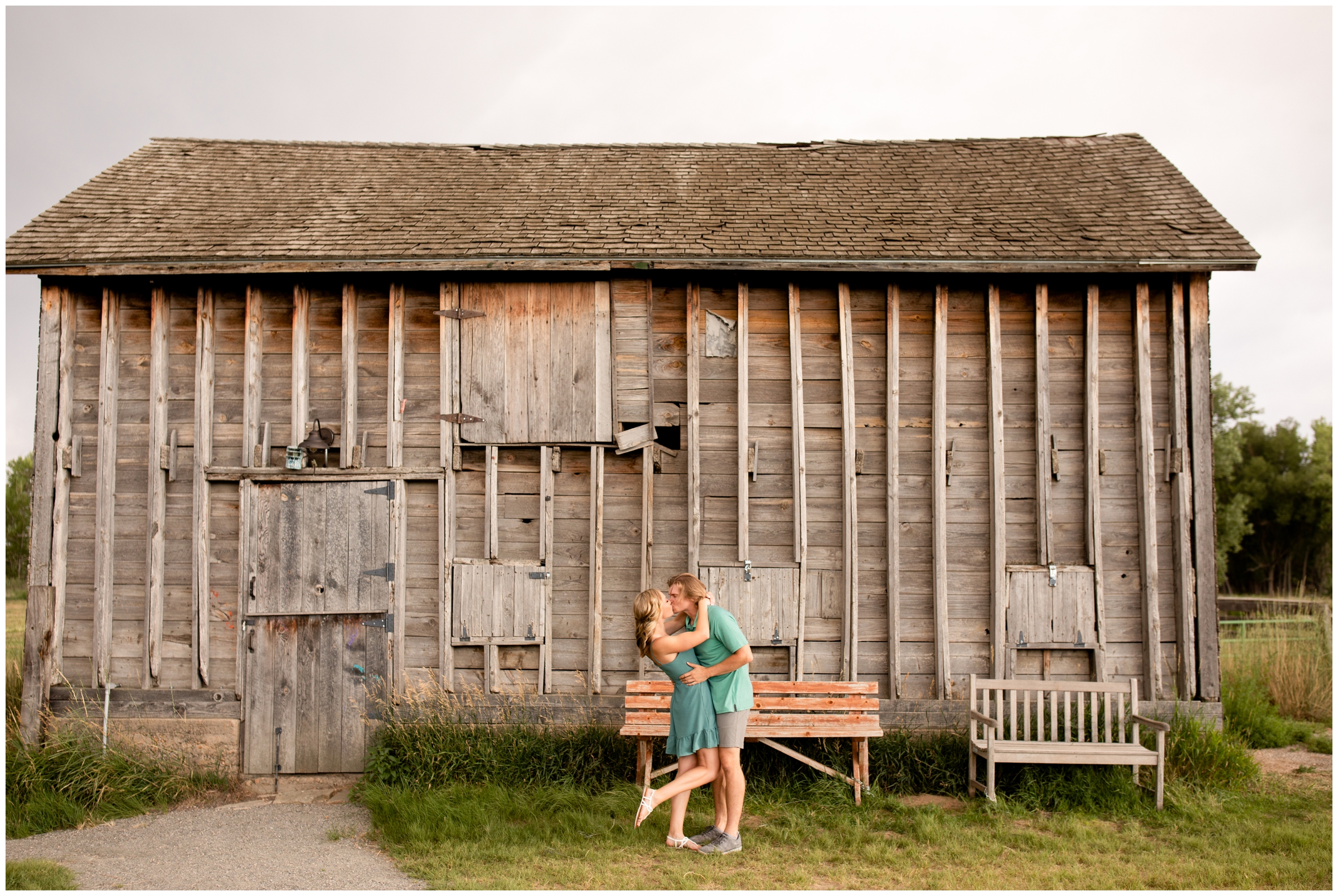 rustic couples pictures at a barn in Northern Colorado 