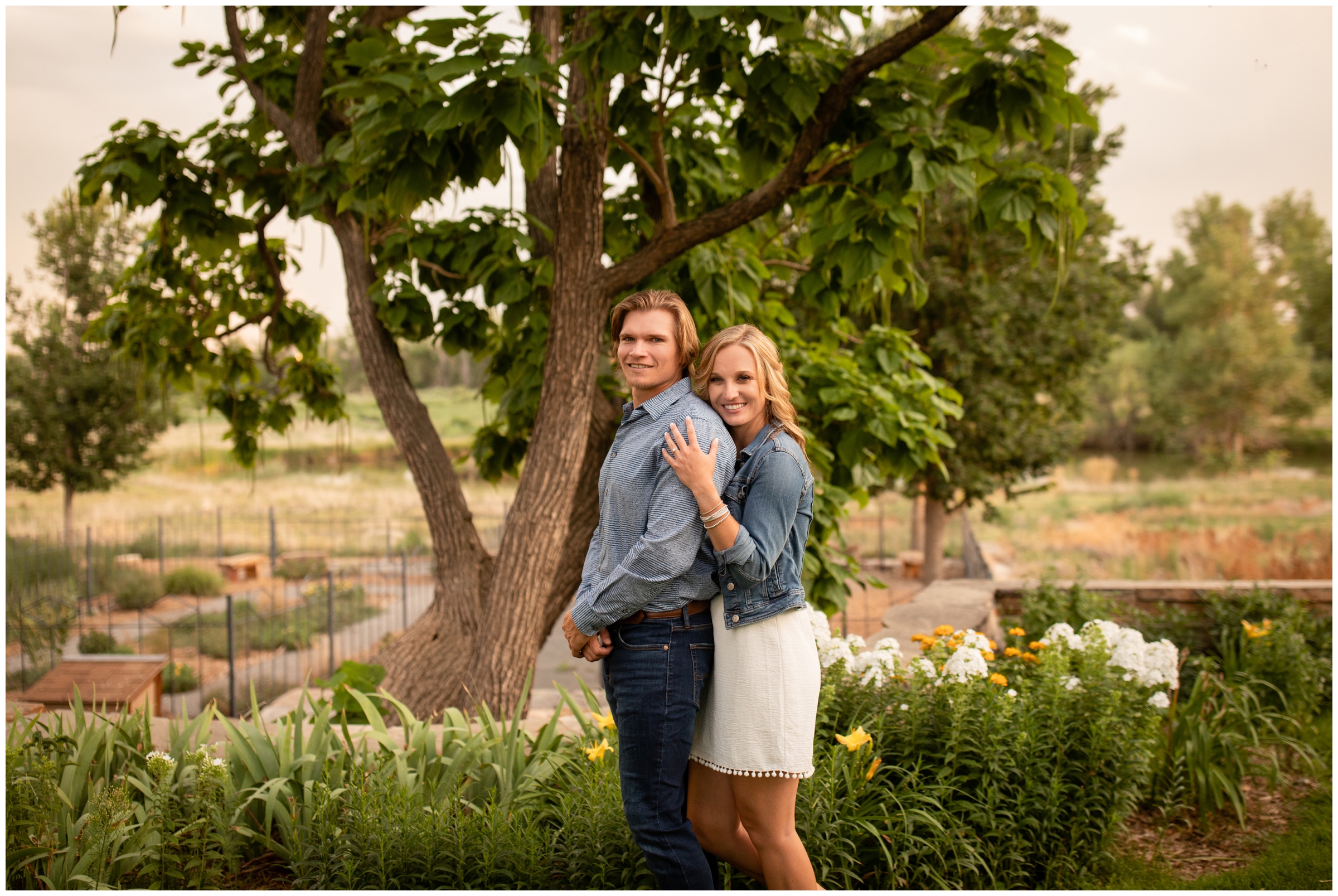 summer couples photography session at Sandstone Ranch in Colorado 