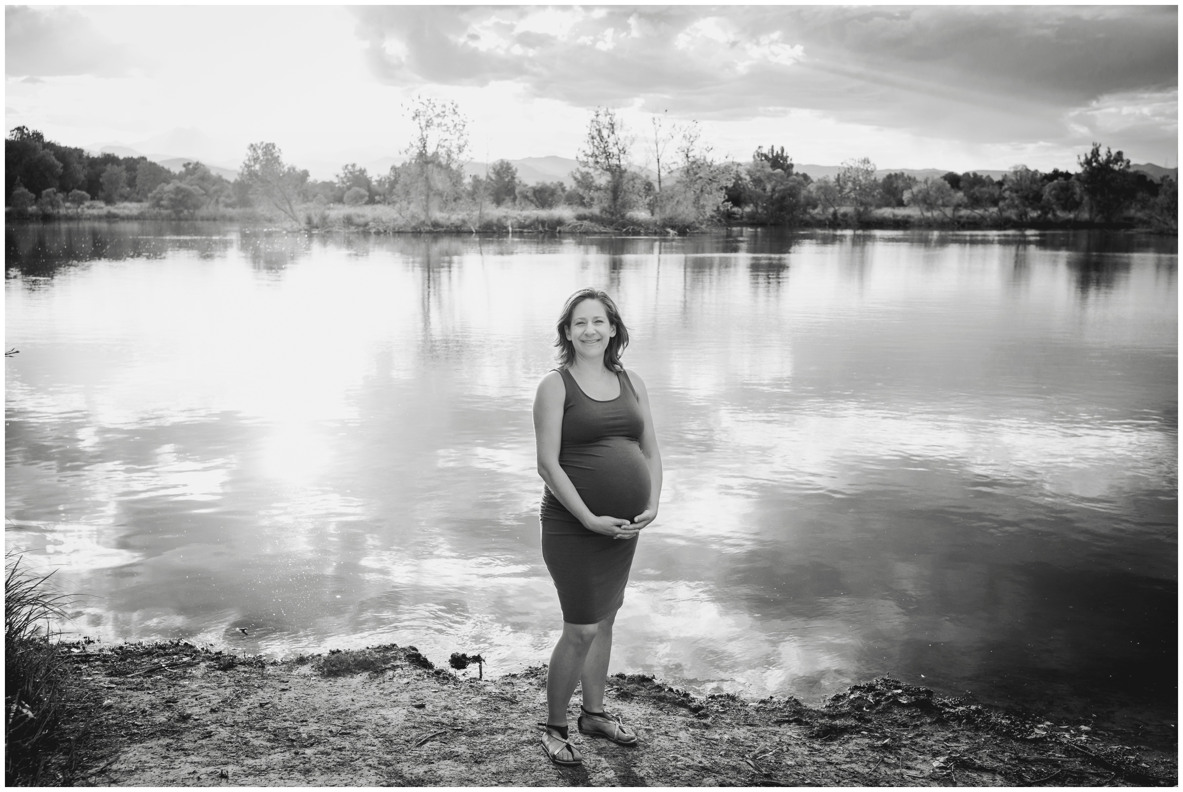 black and white pregnancy photo at Golden Ponds in Northern CO