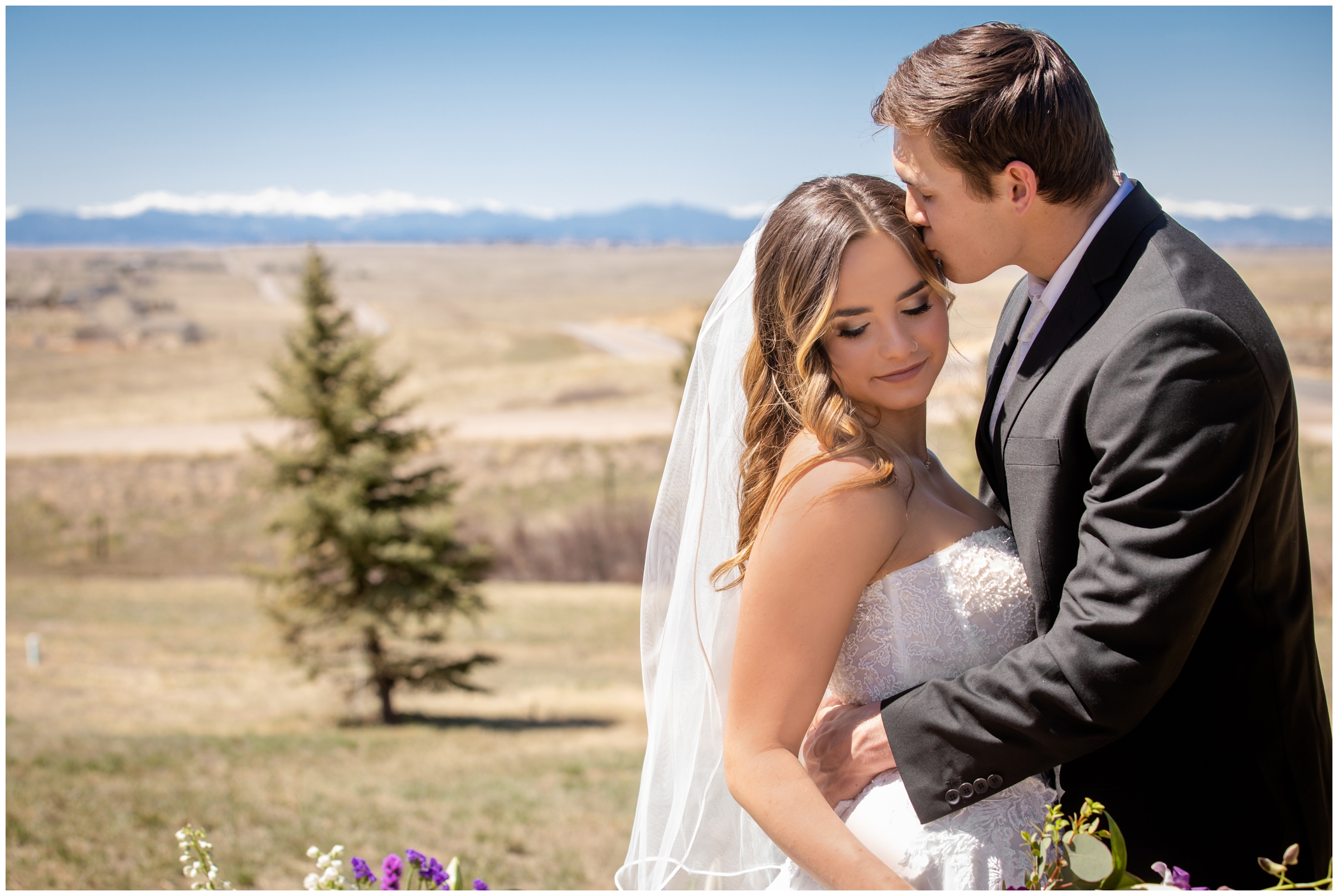 romantic spring wedding portraits at Bonnie Blues in Colorado