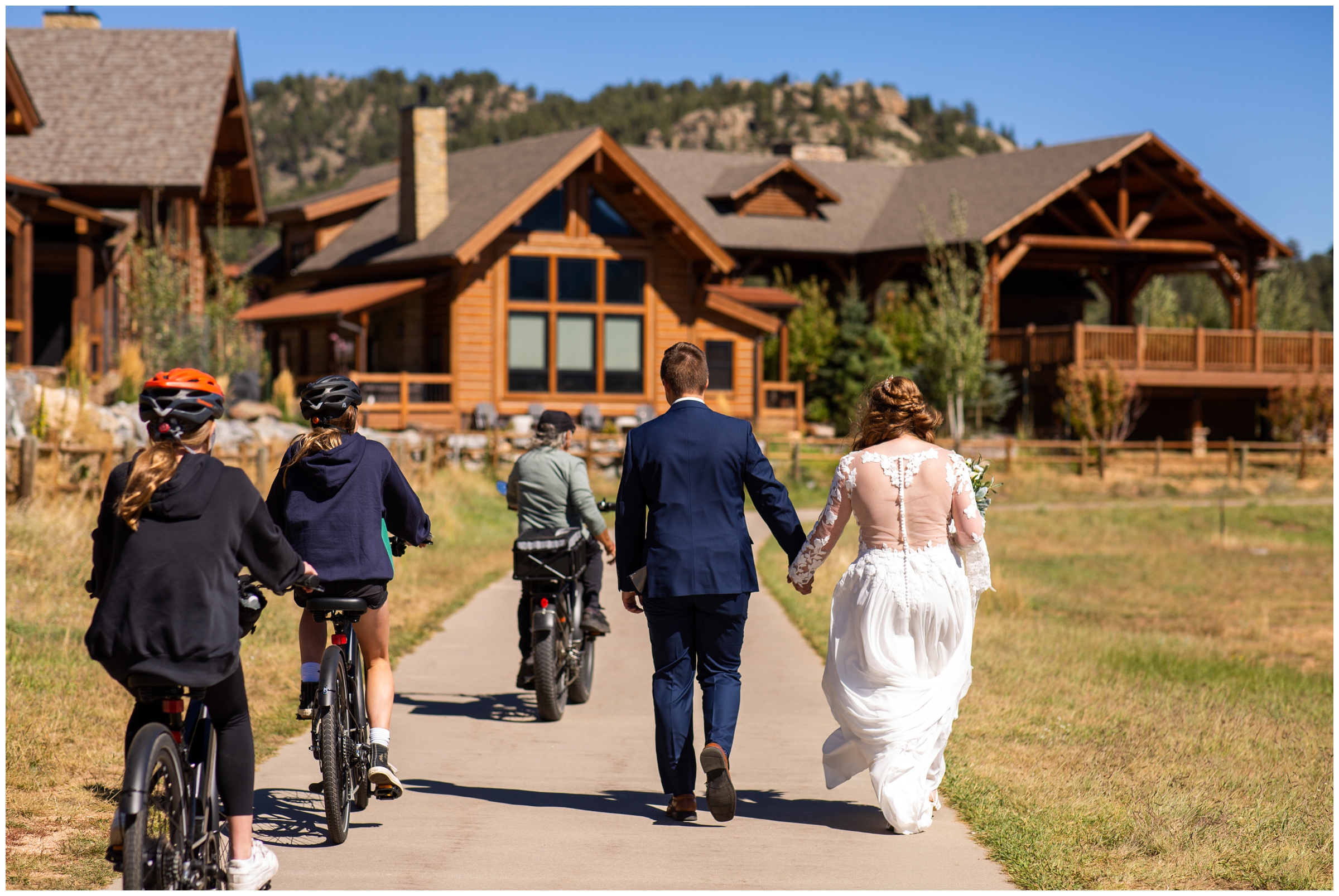 candid wedding photos at Estes Park Resort by Plum pretty Photography 