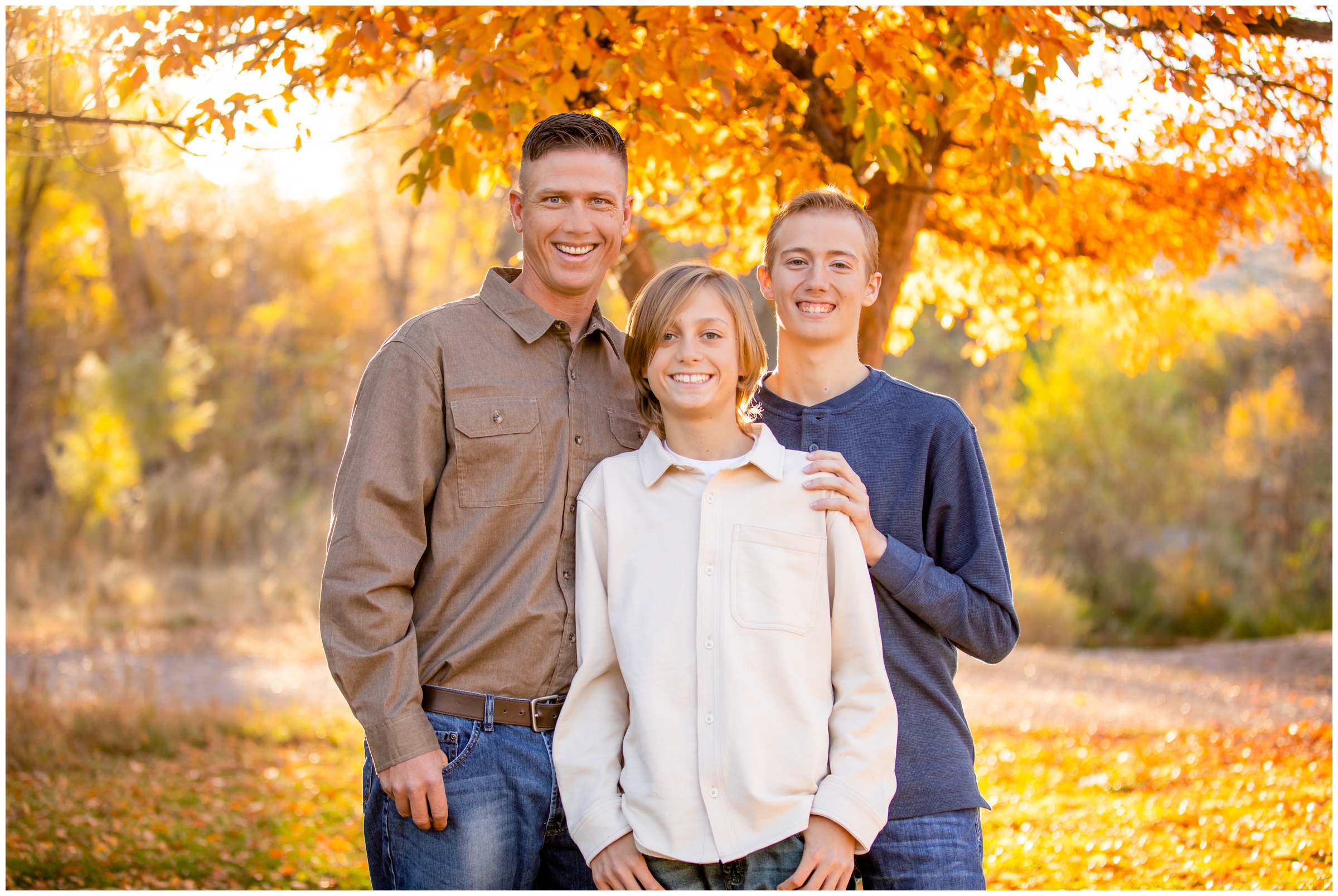 Fall family photos in Lyons at Bohn Park by Colorado portrait photographer Plum Pretty Photography