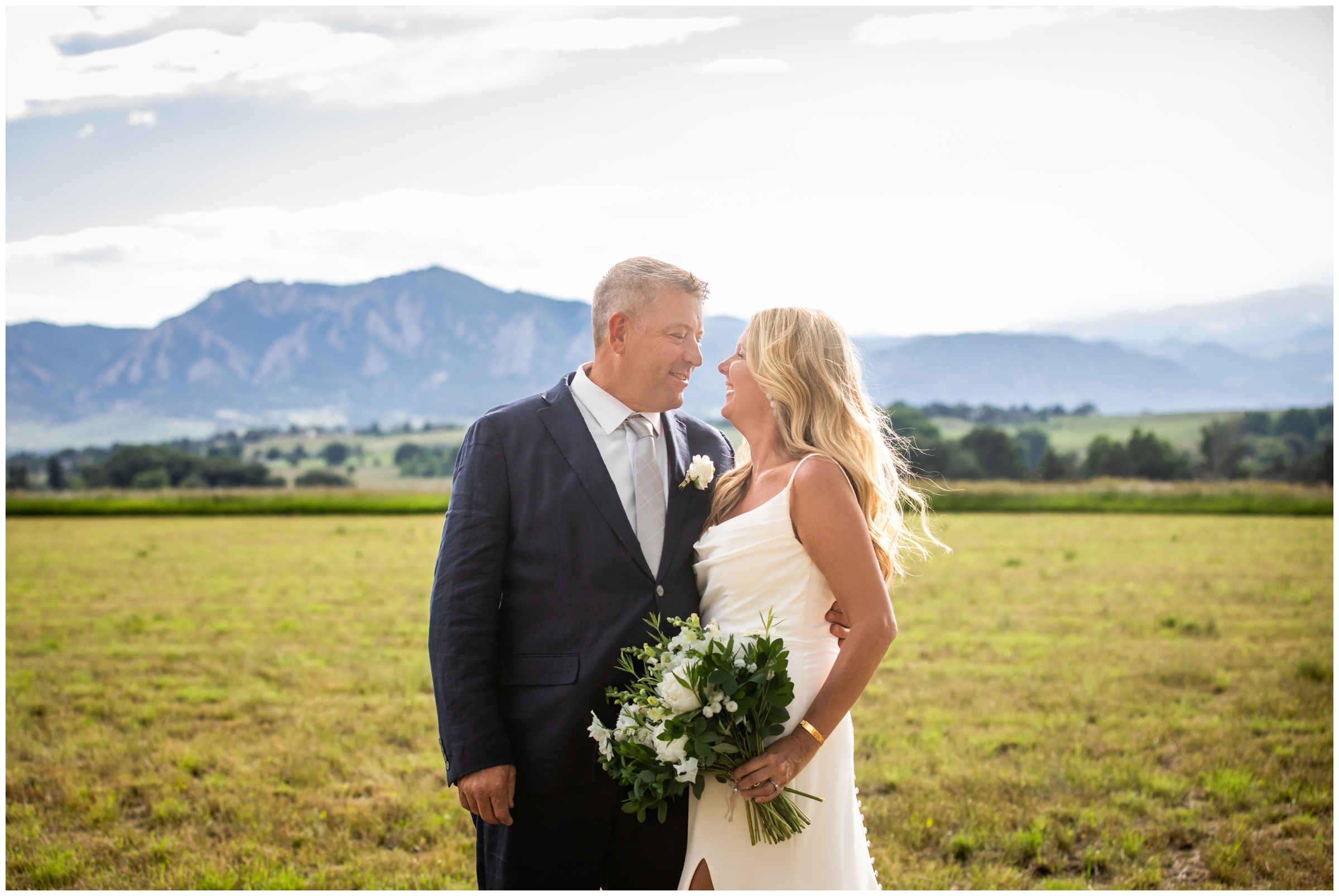 Boulder flatirons wedding pictures during summer by Plum Pretty Photography 