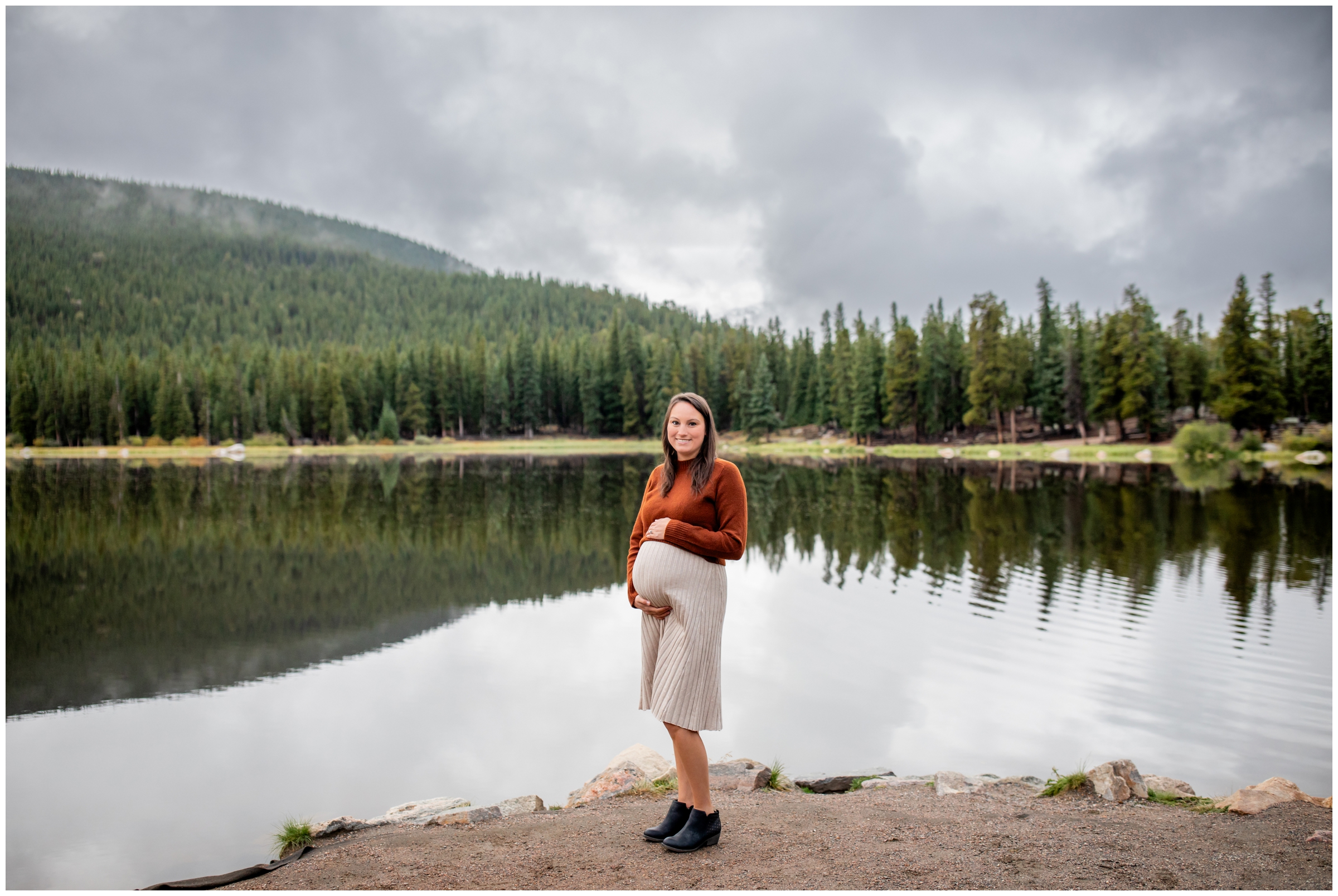 mountain lake maternity photo session at Echo Lake Colorado 
