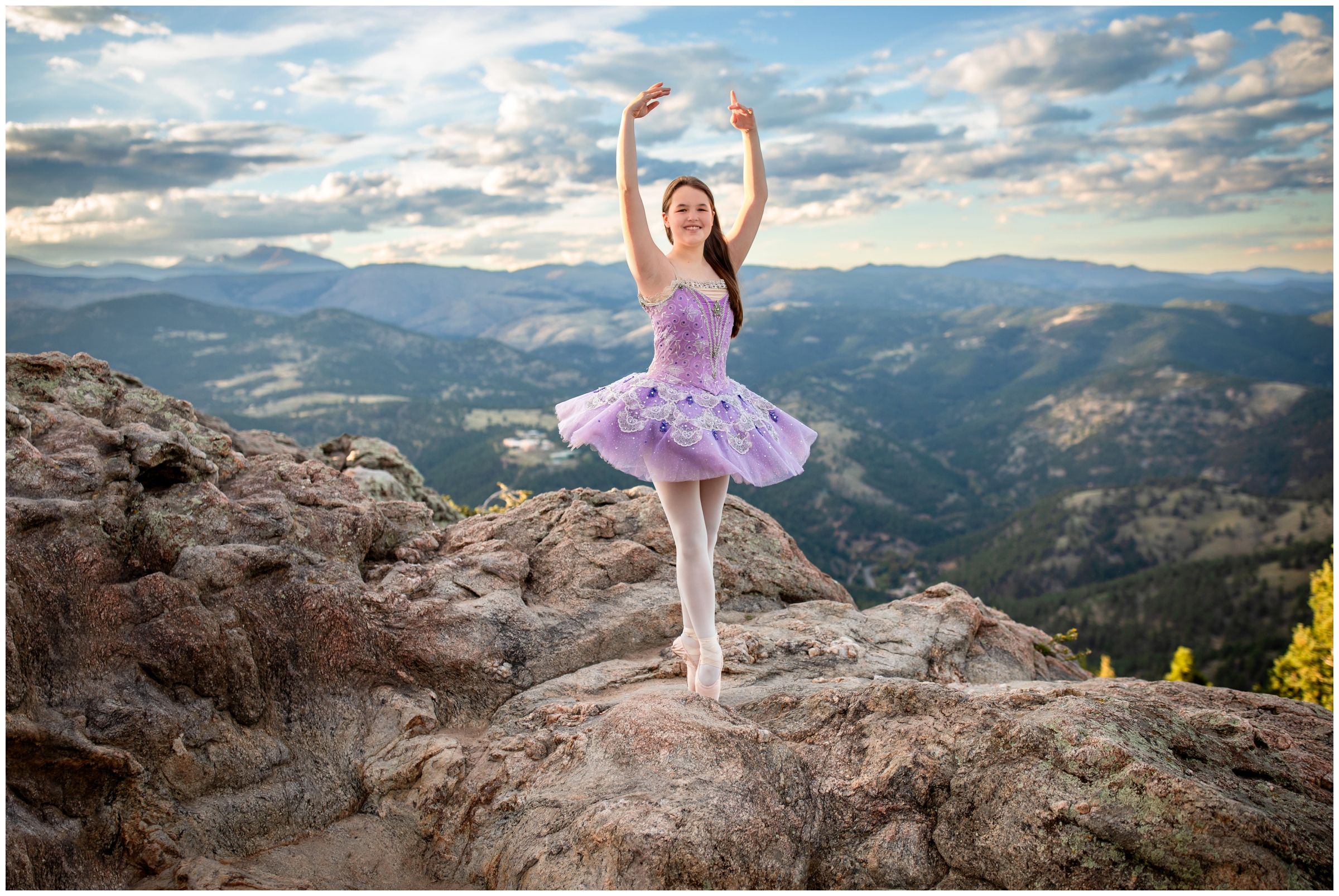 Colorado ballerina senior photos at Lost Gulch Lookout by Boulder portrait photographer Plum Pretty Photography