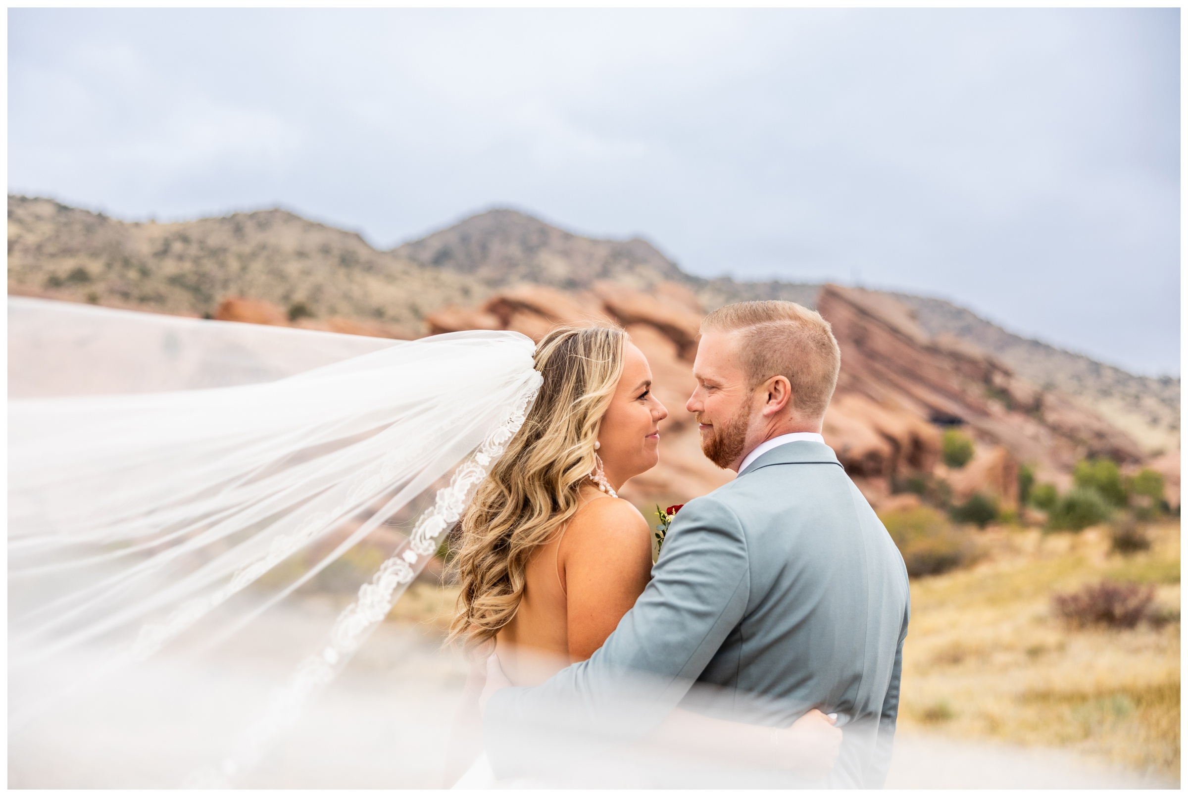 Willow Ridge Manor wedding pictures during the fall by CO wedding photographer Plum Pretty Photography