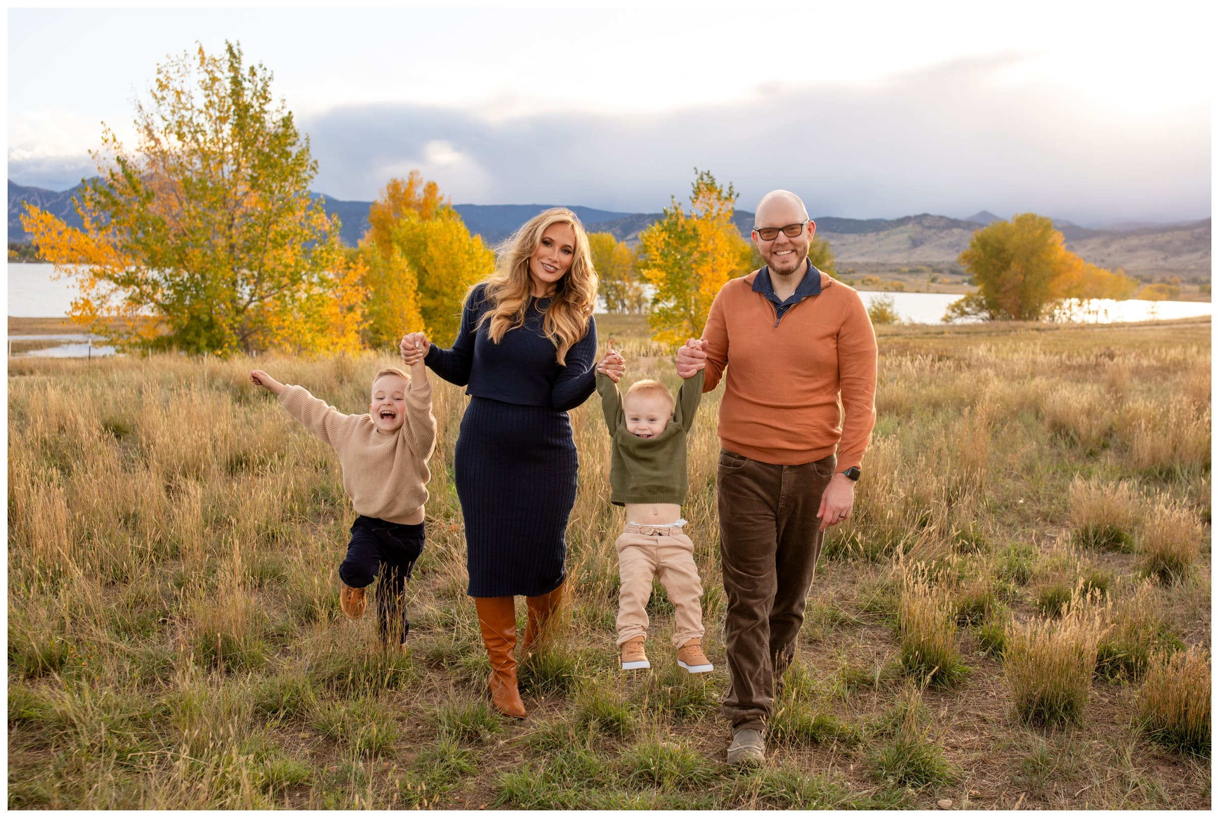 Mini session in Boulder at Coot Lake during fall Colorado family photos by portrait photographer Plum Pretty Photography