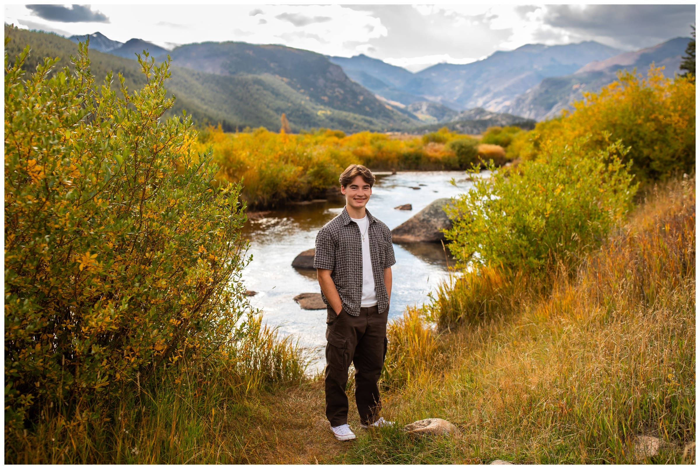 fall senior pictures at Moraine Park in RMNP by Estes Park photographer Plum Pretty Photography